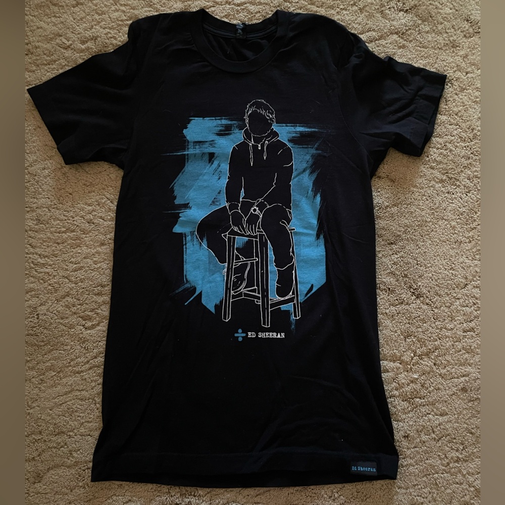 Ed Sheeran black divide Graphic tour T-Shirt size small
